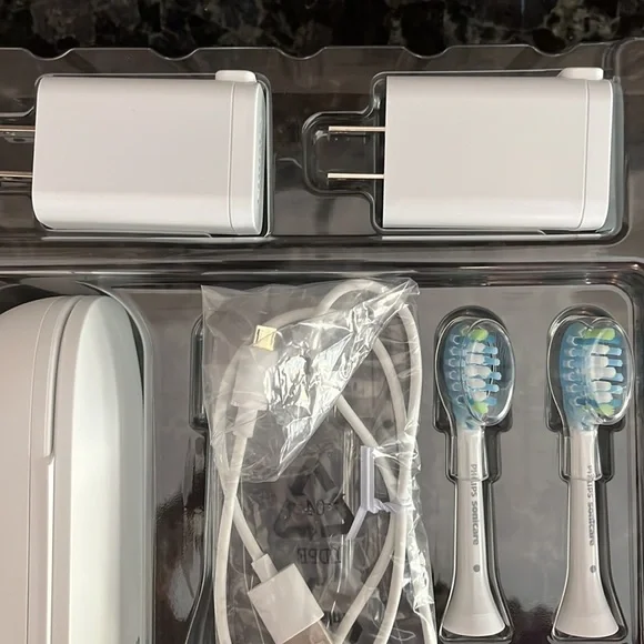 (Sold)Sonicare Travel Charging Cases - Picture 3 of 7